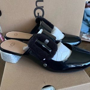 New in box UGG W Hayden Pump. Size 8.